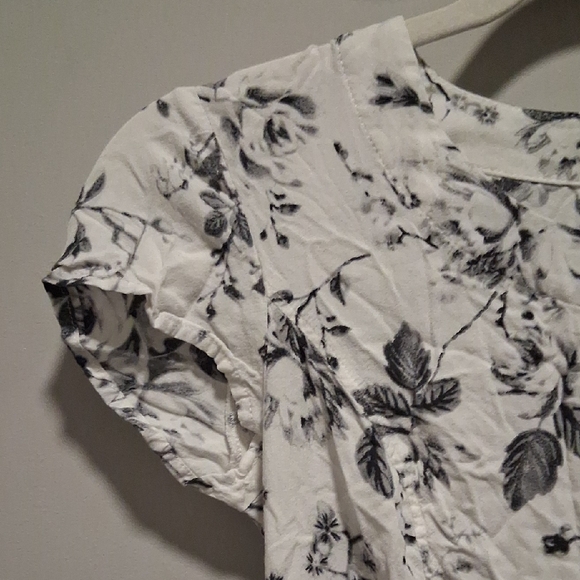 US Size 2 H & M Black And White Floral Print Short Sleeve Dress - Picture 7 of 12